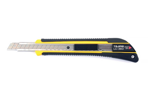 Small Tajima Plastic Handle Utility Knife LC-360 GRI 9mm Blade